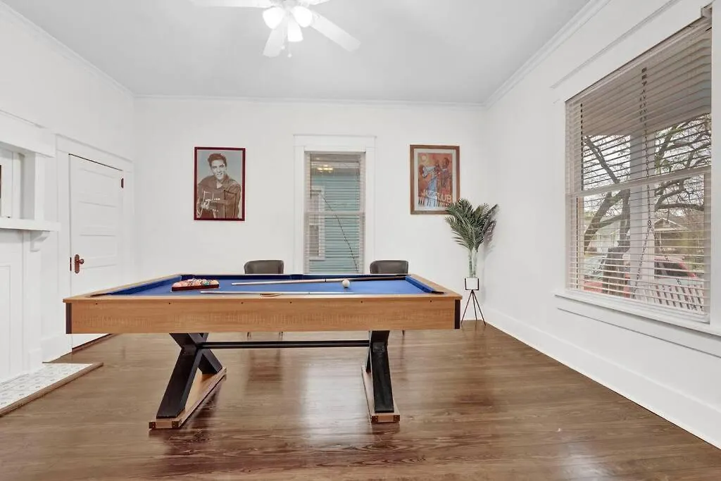 Holiday home The Victorian - Elegant 3Br Home Near Overton Memphis