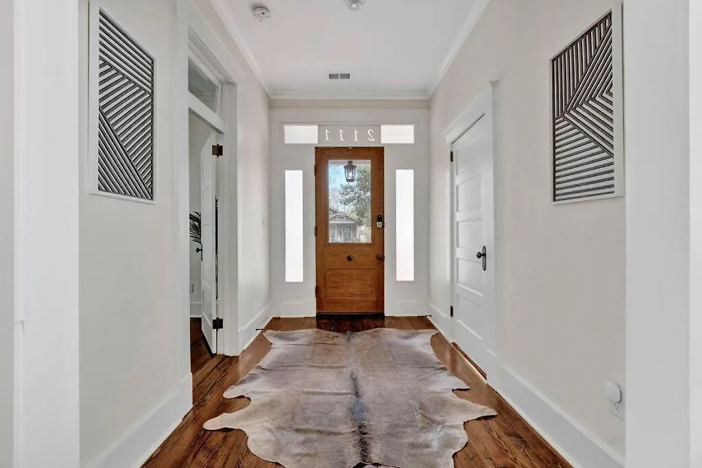 The Victorian - Elegant 3Br Home Near Overton Memphis Holiday home