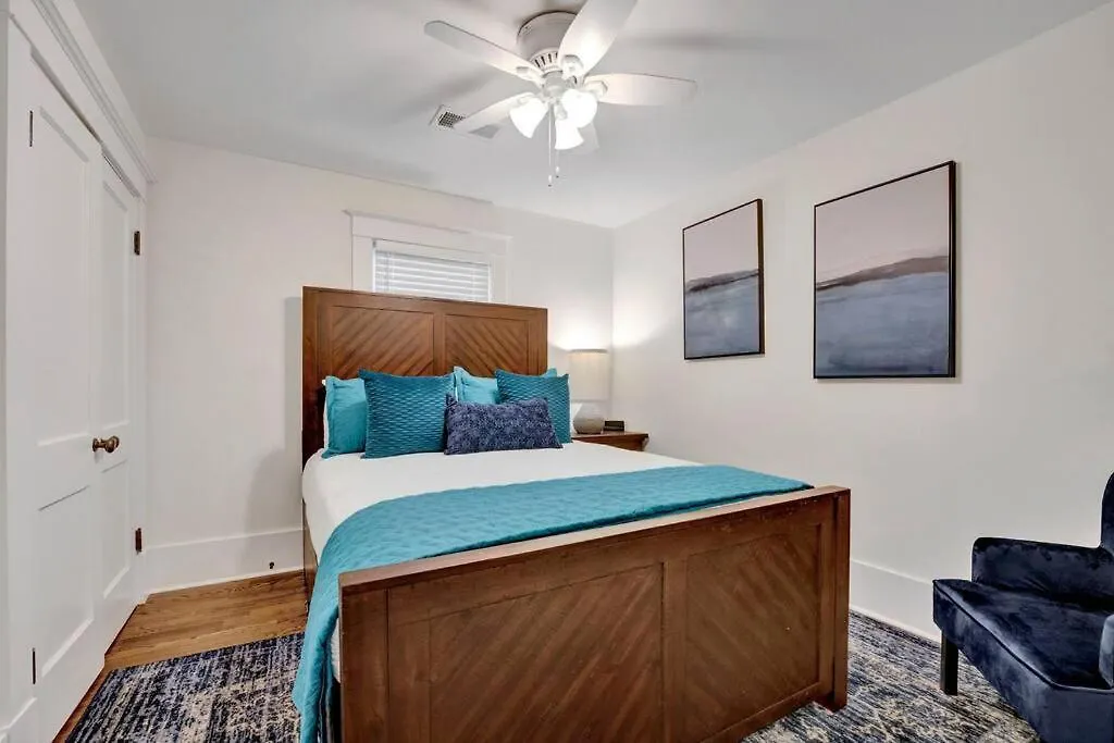 The Victorian - Elegant 3Br Home Near Overton Memphis Holiday home